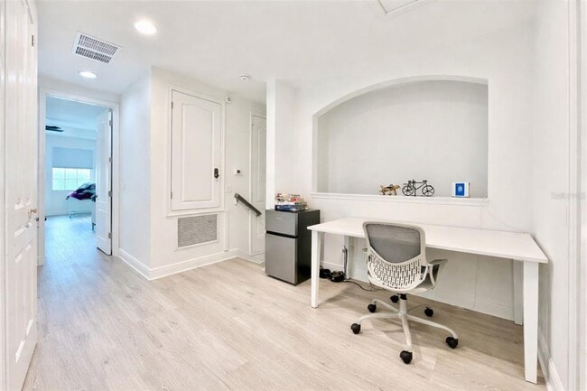 Building Photo - 8458 Kelsall Dr