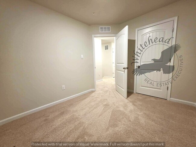 Building Photo - 822 Mersey Ln