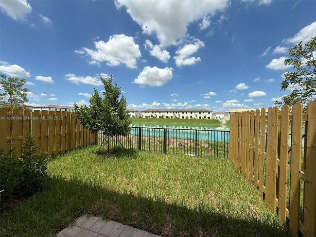 Primary Photo - 2794 SE 26th Ave