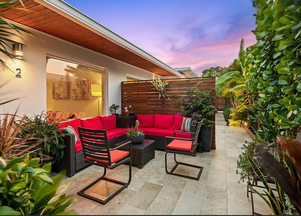 Building Photo - 808 NE 17th Way