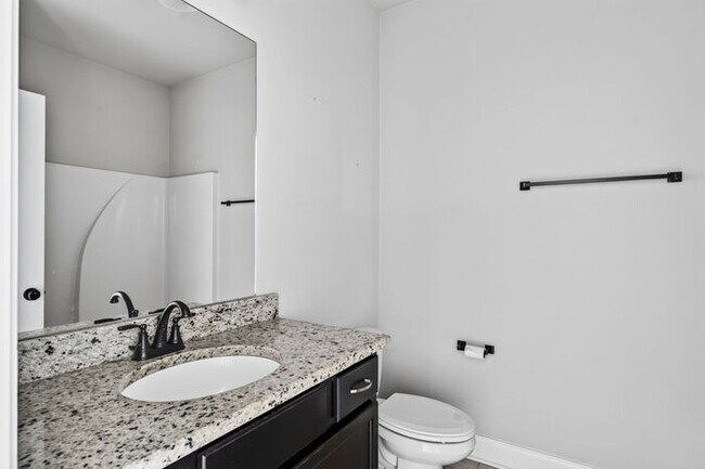 Building Photo - 15034 Belhaven St