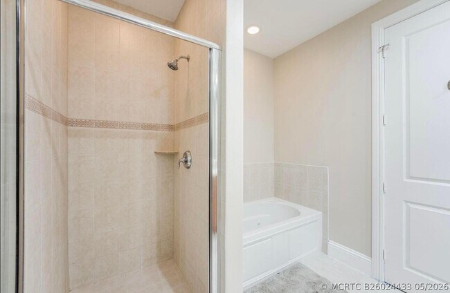 Building Photo - 3120 N Latitude Cir