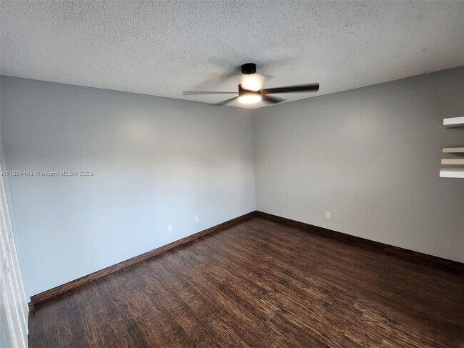 Building Photo - 1150 SW 118th Terrace