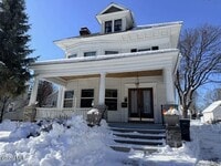 Building Photo - 492 Glen St