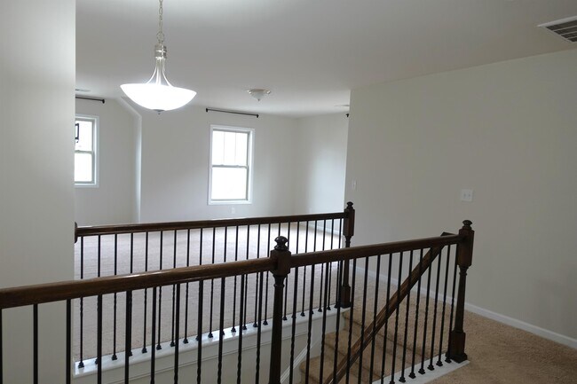 Building Photo - 24 Noble Wing Ln