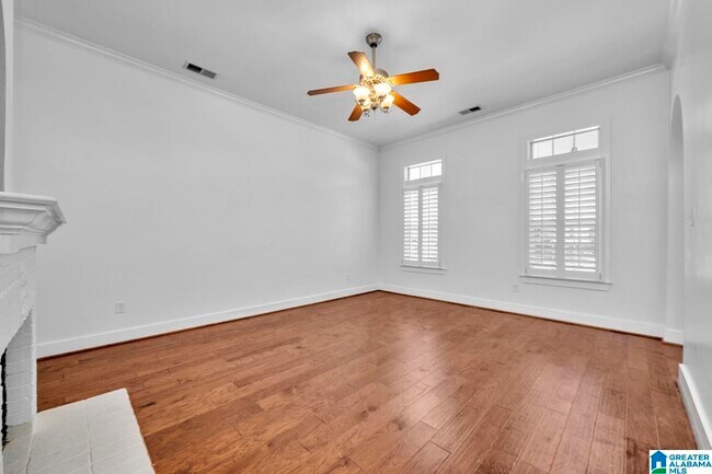 Building Photo - 6285 S Clubview Cir