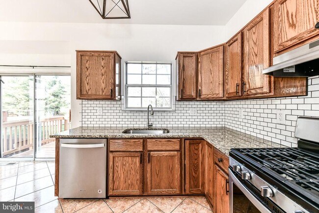 Building Photo - 6018 Callaway Ct