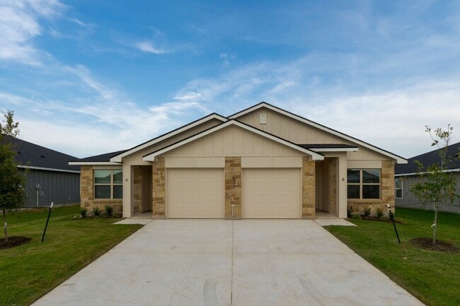 Building Photo - 912 Cherry Laurel Ln