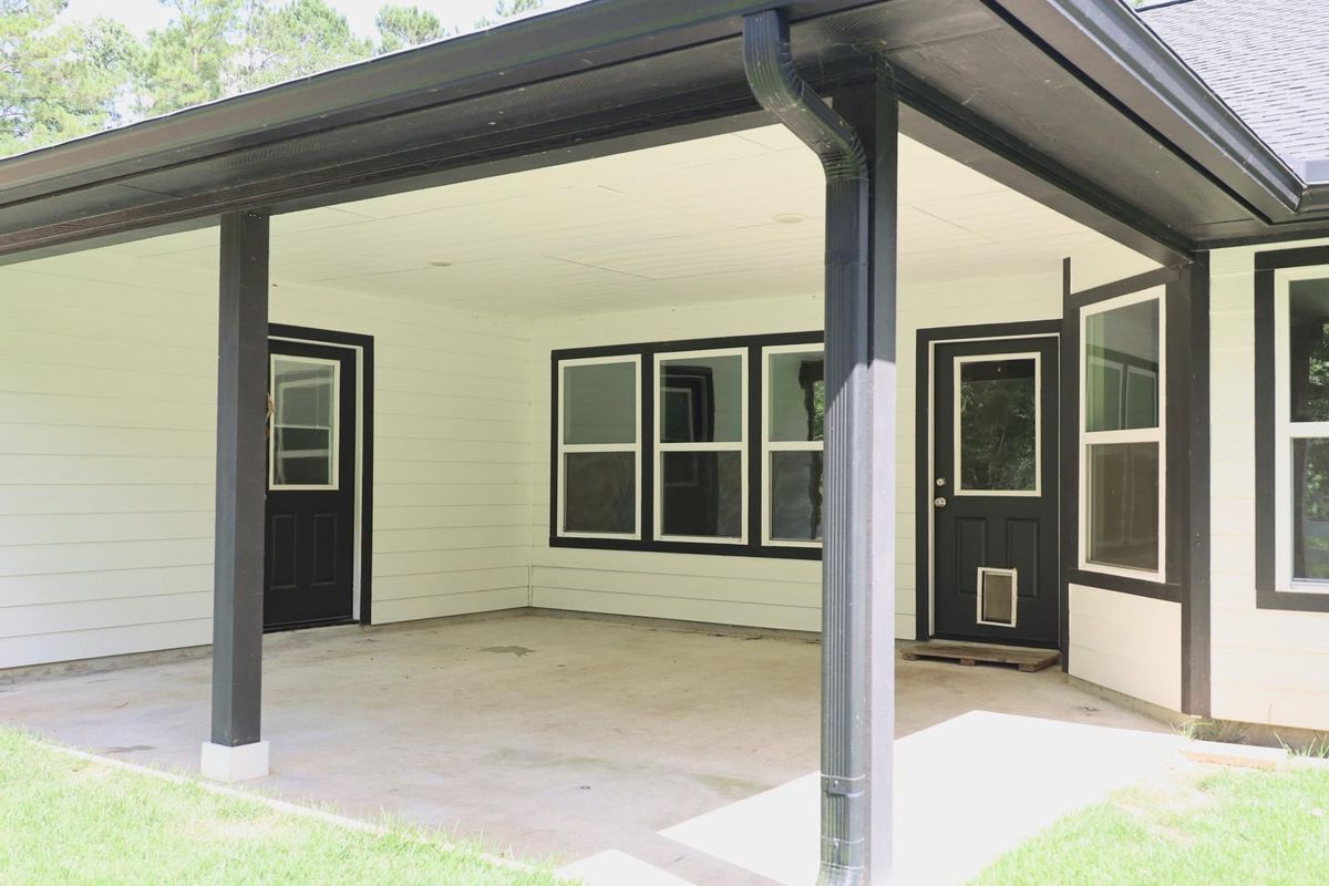 Building Photo - 131 Feldspar Ln