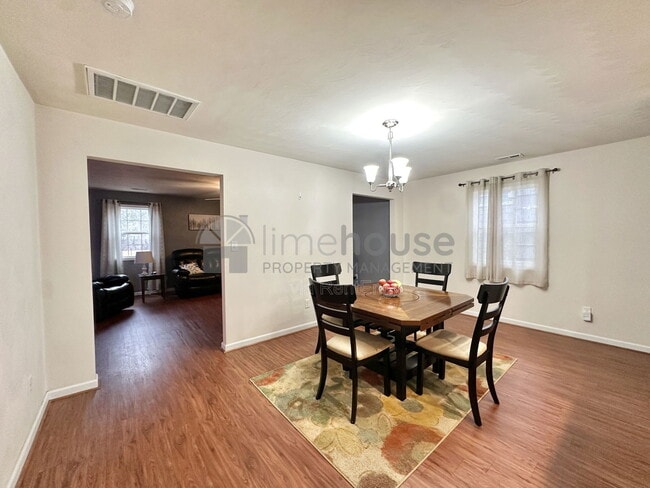 Building Photo - 4824 Kennebeck Ave