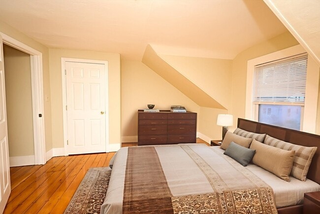 Building Photo - 30 Sheppard Ave