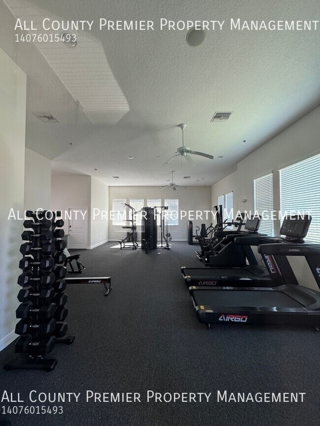 Building Photo - 4775 Creekside Park Ave