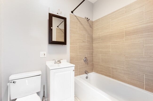 Building Photo - 12 Foster St