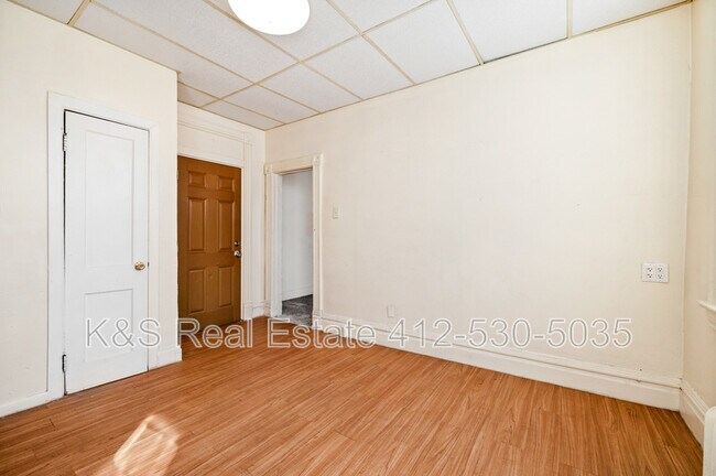 Building Photo - 445-445 Library St