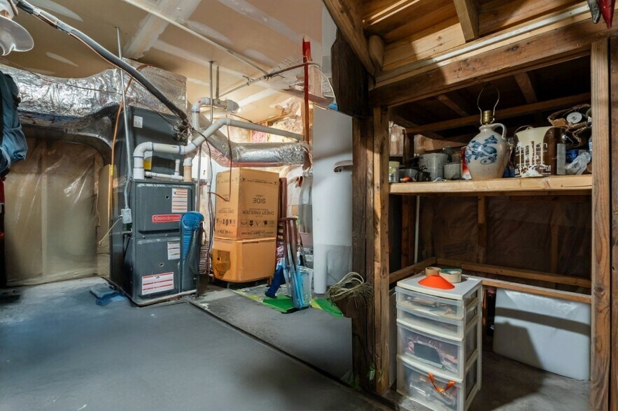 Building Photo - 2050 Midland Rd