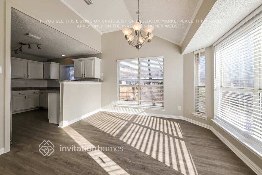 Building Photo - 1418 Baker Dr