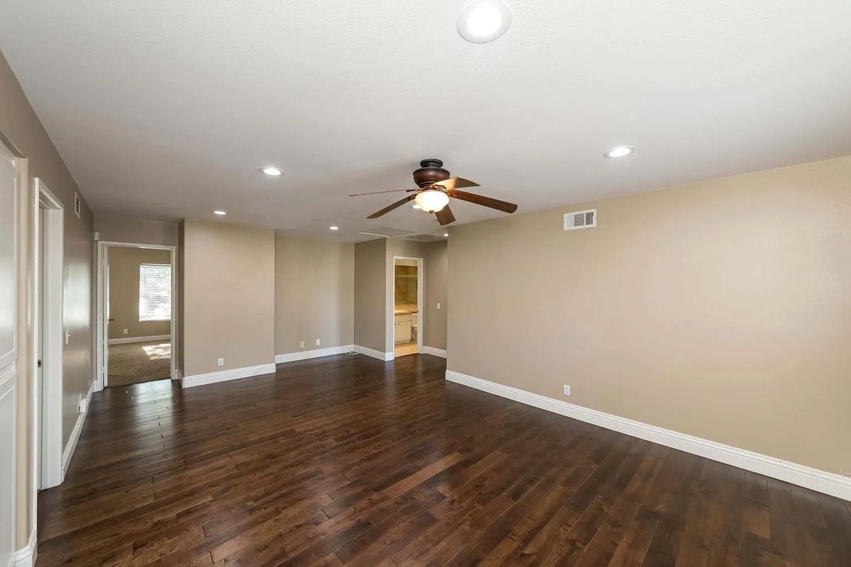 Building Photo - 8704 E Wiley Way