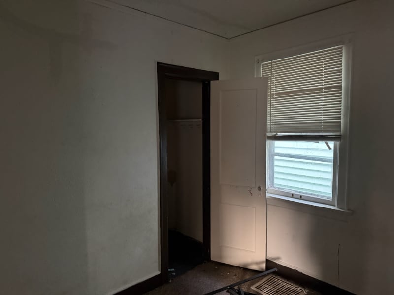 Building Photo - 2909 W Wyoming St