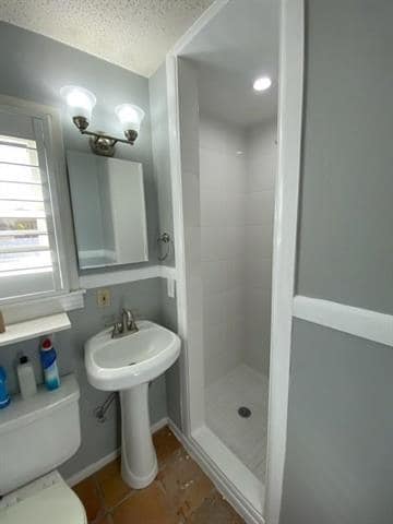 Building Photo - 3237 Odessa Ave