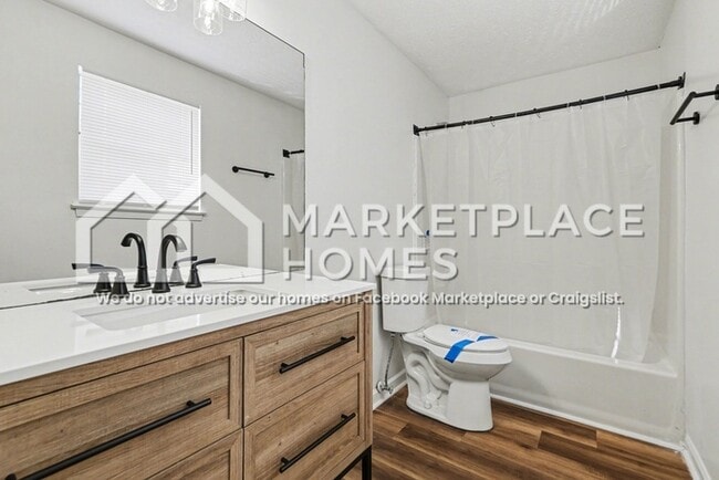 Building Photo - 7960 E Field Dr