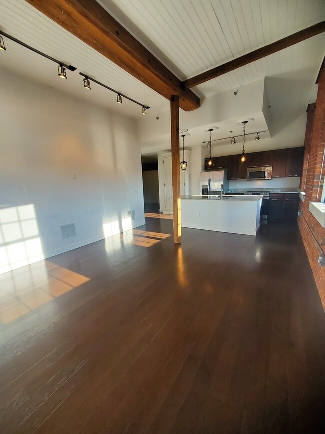 Building Photo - 48 Water St