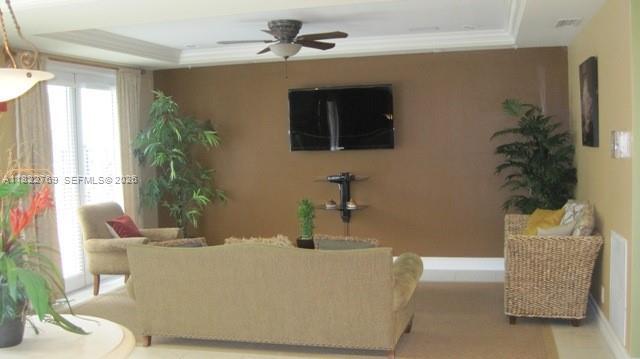 Building Photo - 533 NE 3rd Ave