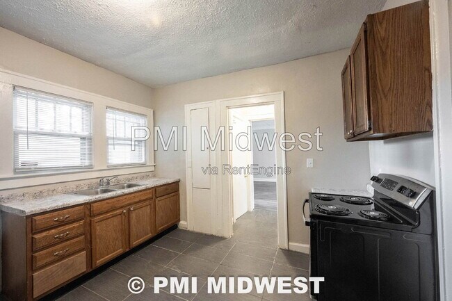 Building Photo - 3505 N Pennsylvania St