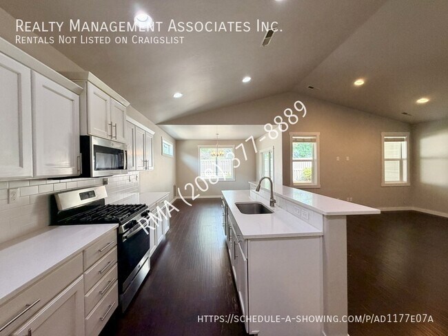 Building Photo - 3744 S Antler Ridge Ave