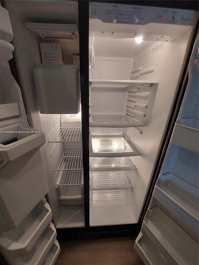 Building Photo - 16851 NE 23rd Ave