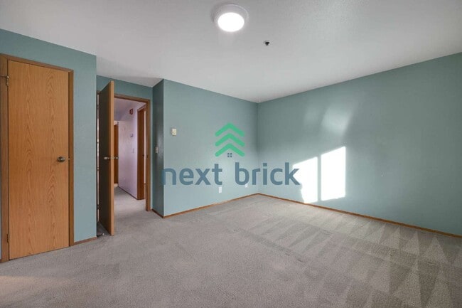 Building Photo - 2 Bedroom, 2 Bathroom Condominium Available for Rent