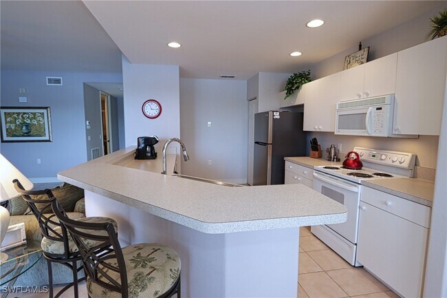 Building Photo - 21740 Southern Hills Dr