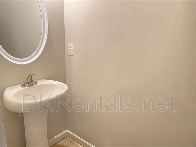 Building Photo - 1731 Brookside Lay Cir