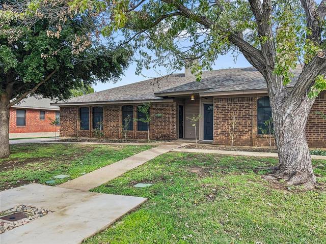 Building Photo - 10605 Flamewood Dr