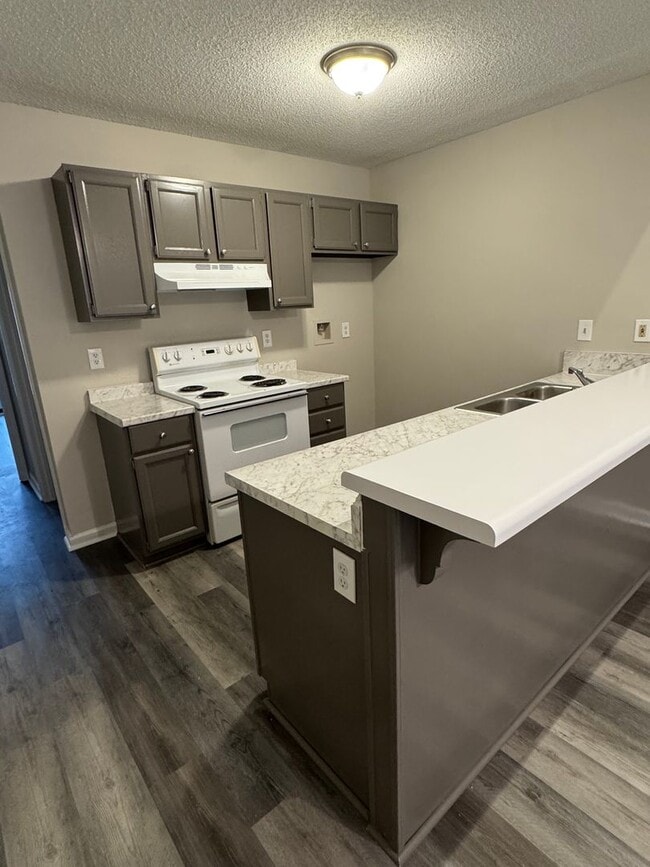 Building Photo - 2 Bedroom Townhouse in Sparger Springs Community off Hillsborough Road, Durham NC