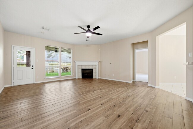 Building Photo - 3711 Slocom Dr