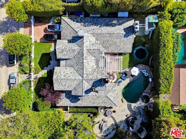 Building Photo - 1056 Corsica Dr