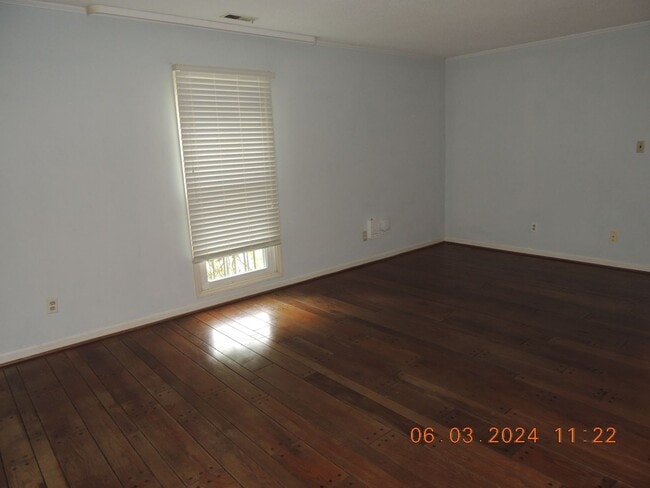 Building Photo - 102 Epworth Dr