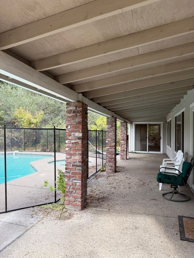 Building Photo - 5523 Freeman Cir