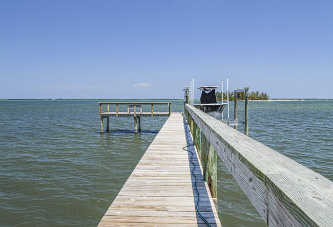 Building Photo - 13630 N Indian River Dr