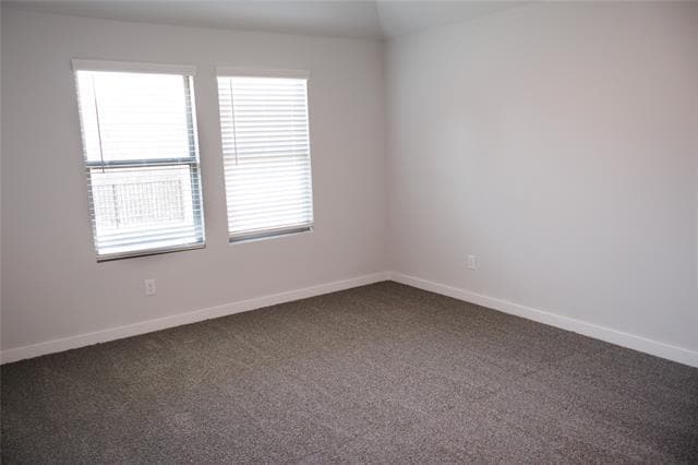 Building Photo - 4000 Falcon Dr