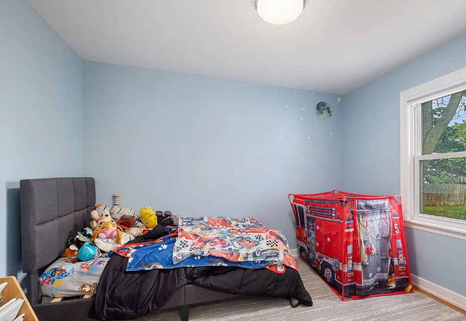 Building Photo - 2125 Englewood Dr SE