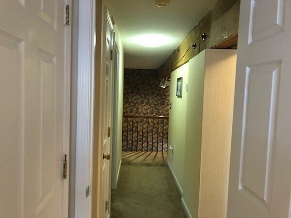 Building Photo - 200 Market St