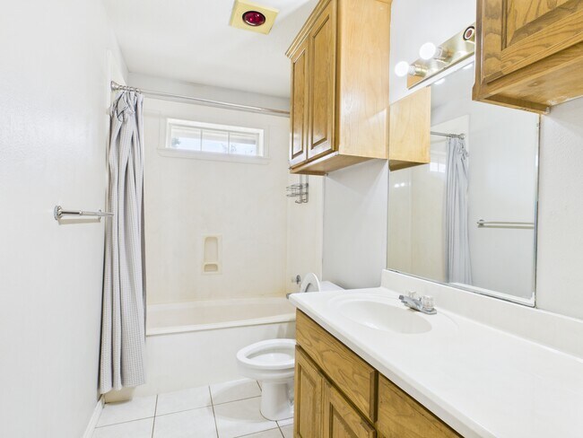 Building Photo - 3203 Von Trapp Ln
