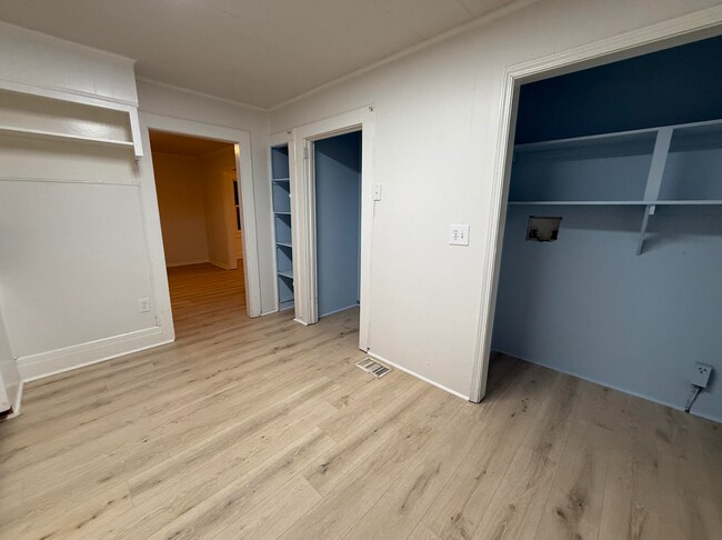 Building Photo - 4104 Old Austell Rd