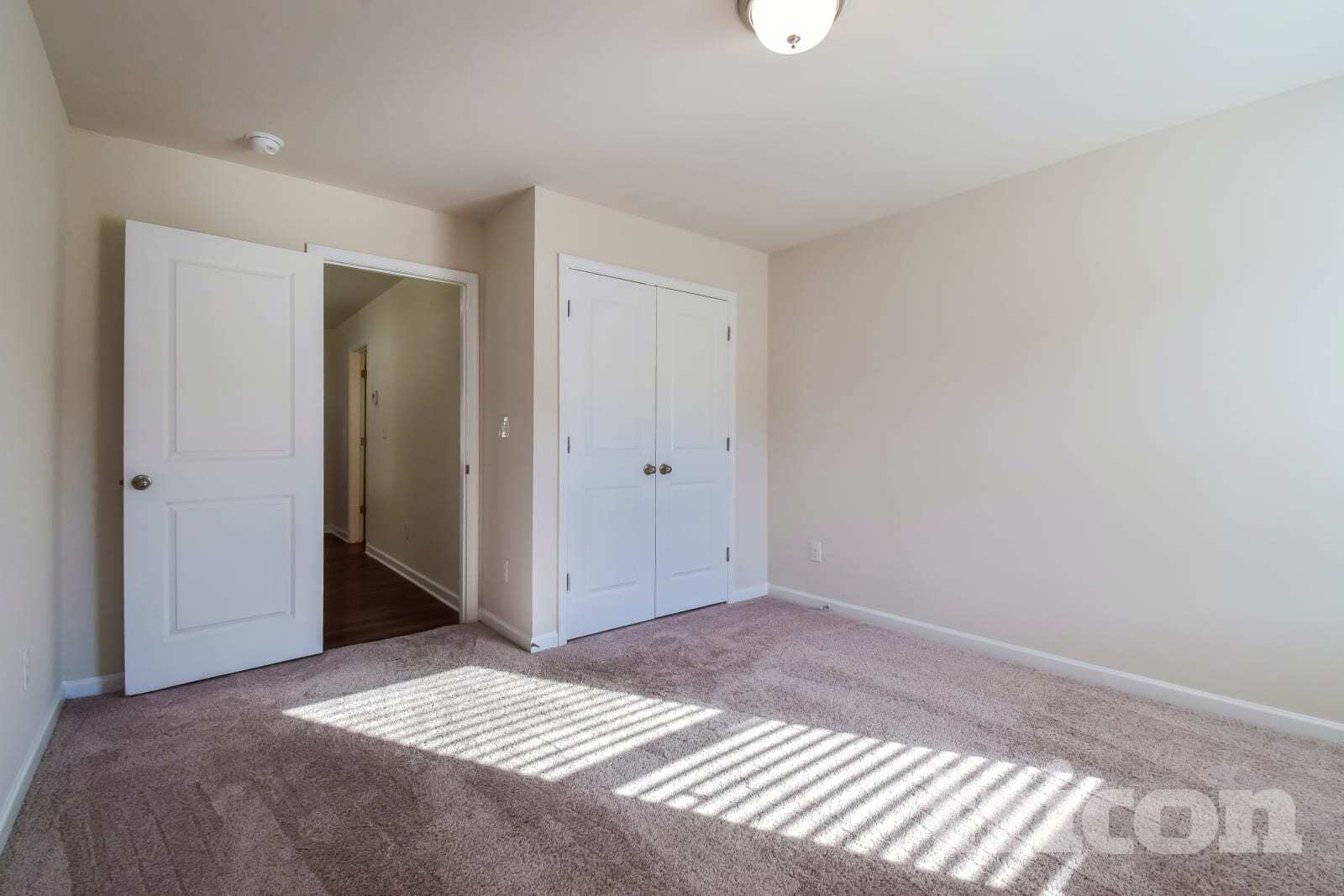 Building Photo - 3990 Bella View Ln