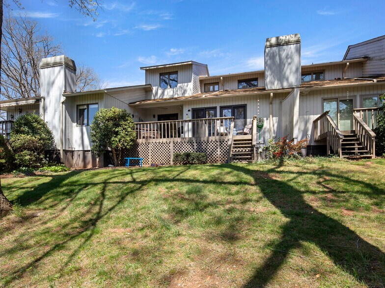 Building Photo - 106 Clubwood Ct