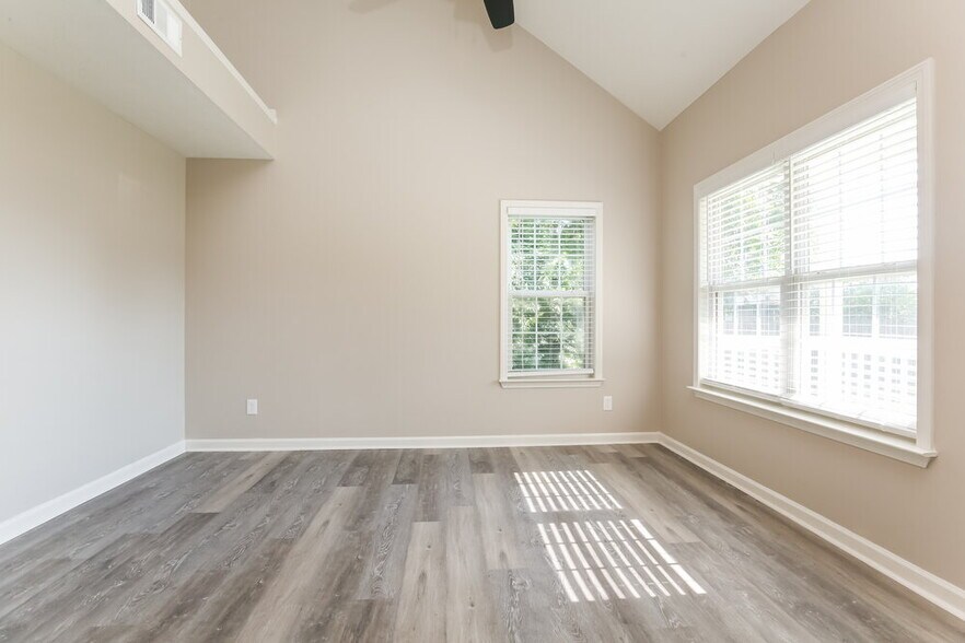 Building Photo - 1202 Welsh Dr
