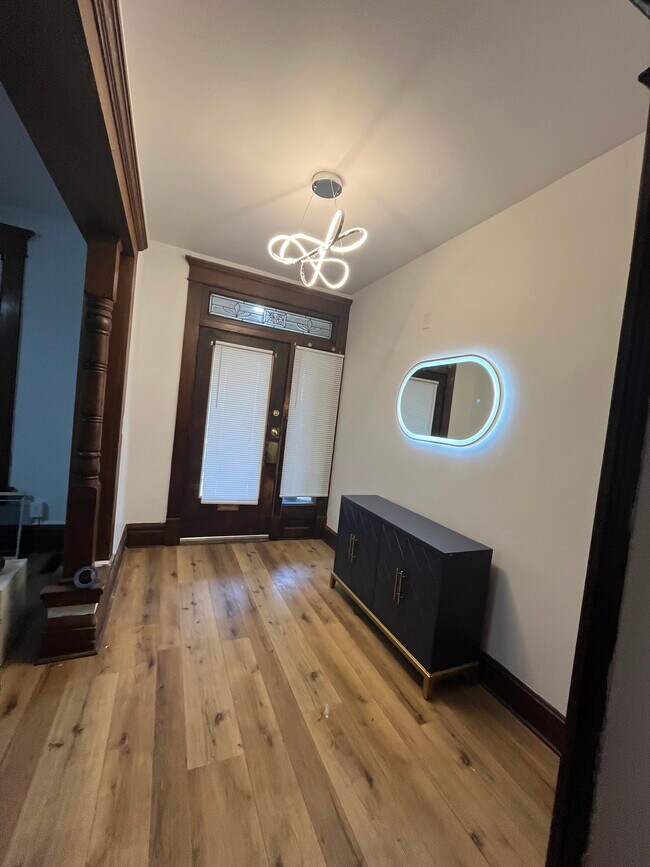 ALL NEW LES LIGHTING THRU OUT & LED MIRROR - 32 E Northwood Ave