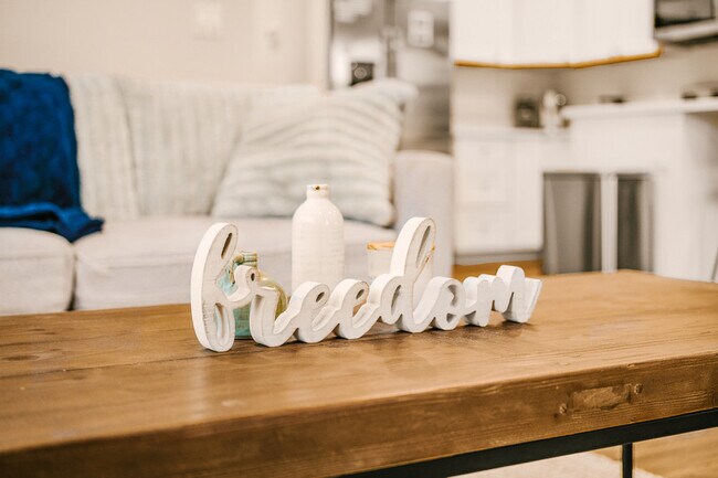 Building Photo - 3213 Grand Blvd