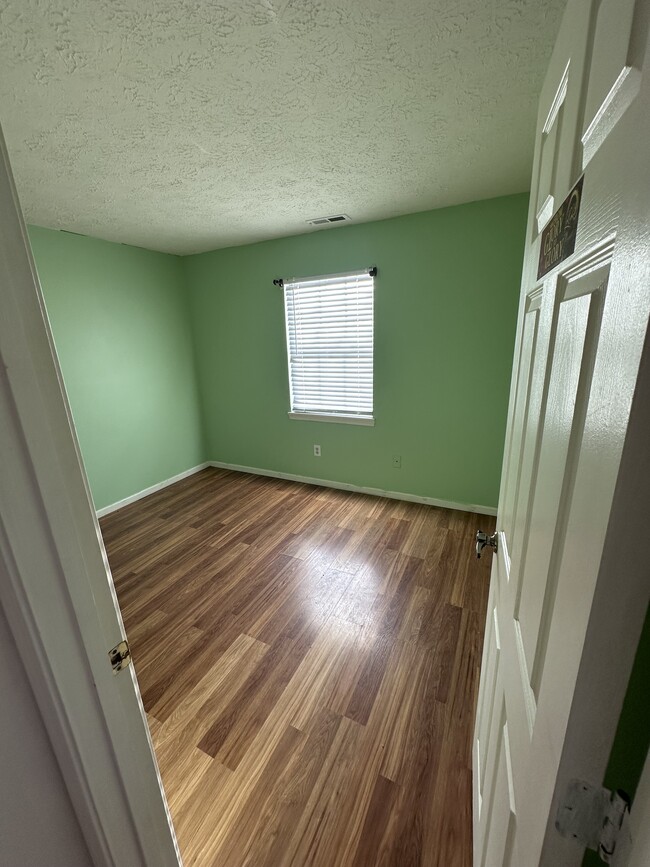 Building Photo - 4112 Eagle Cove E Dr